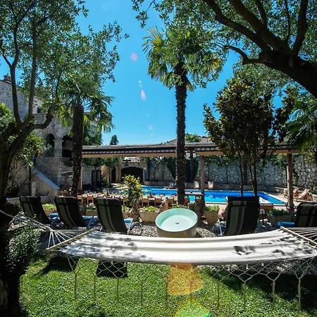 Hacienda Luica Dvori *